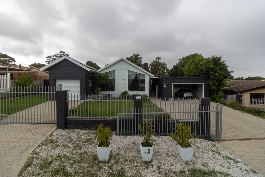 4 Bedroom Property for Sale in Ruwari Western Cape